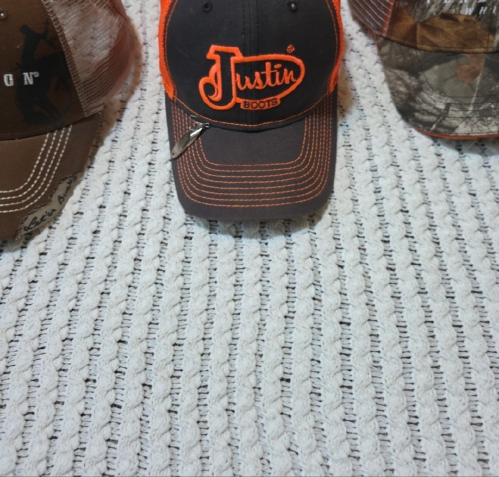 Sold As 1 Lot! Assorted Men's Camouflage and Logo Caps - Picture 3 of 9